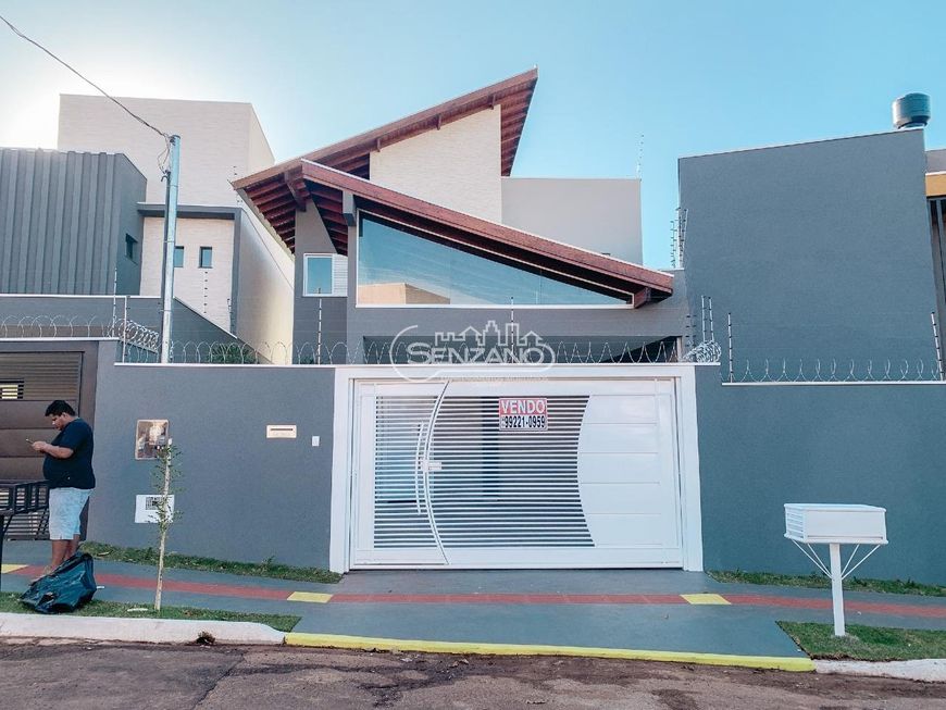 Sobrado à Venda Itanhangá Park, 3 suítes, 142m², R$ 1.2M