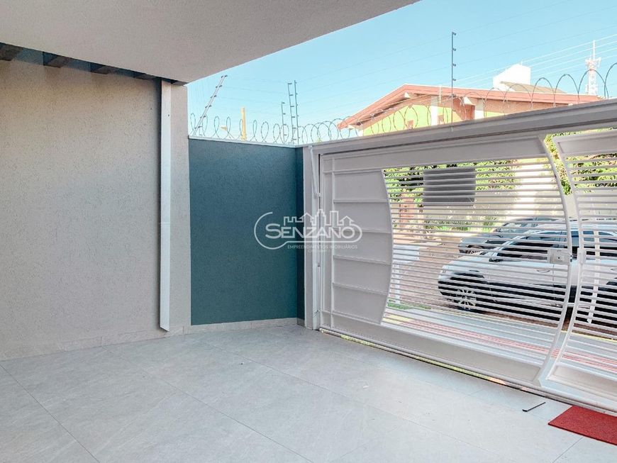 Sobrado à Venda Itanhangá Park, 3 suítes, 142m², R$ 1.2M