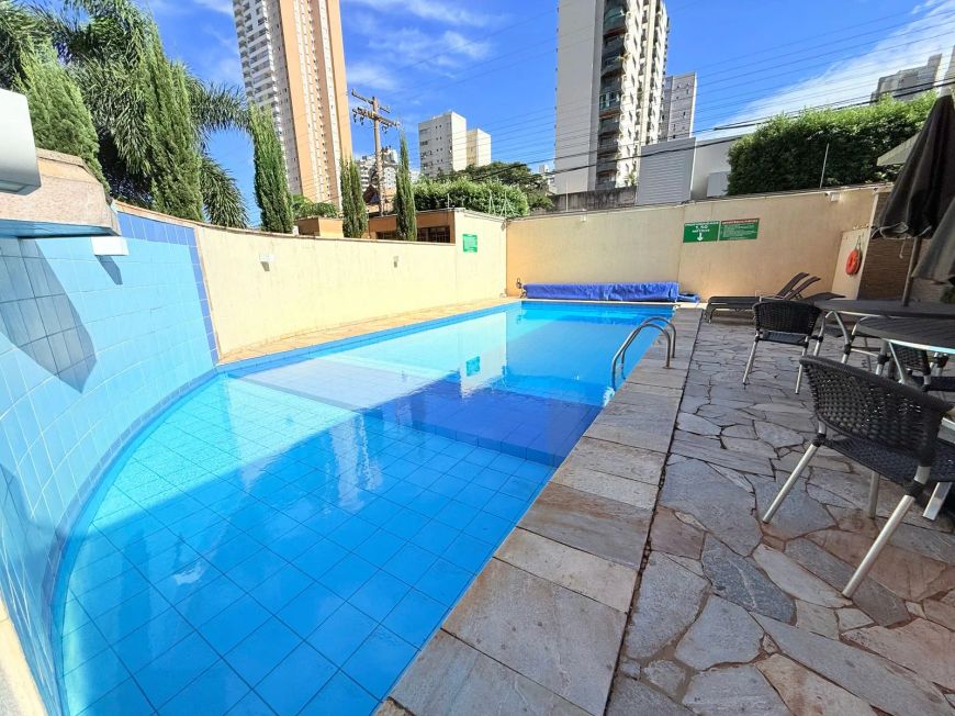 APARTAMENTO À VENDA NO EDIFÍCIO DIJON - CENTRO