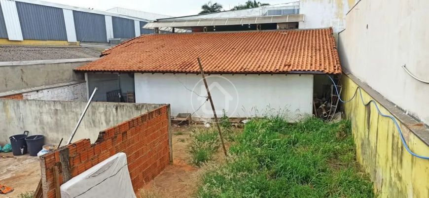 PONTO COMERCIAL NA AV JULIO DE CASTILHO