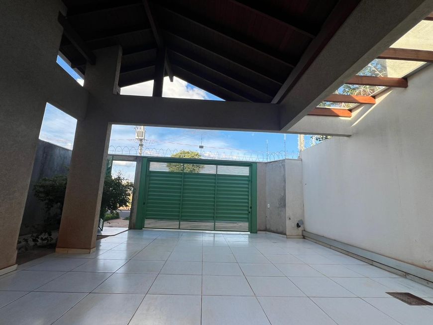 CASA AMPLA NO BAIRRO RITA VIEIRA