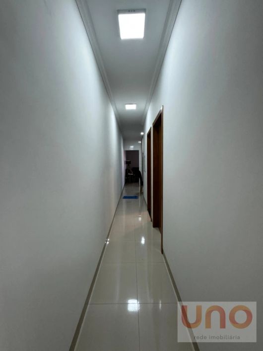 Casa bem cuidada para venda no Bairro Aero Rancho com 2 quartos