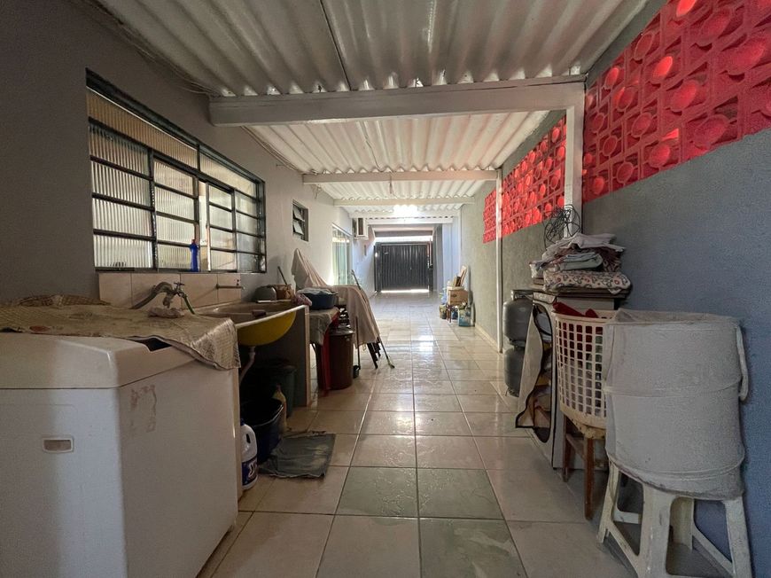 Casa com salão dupla aptidão comercial de 69m2