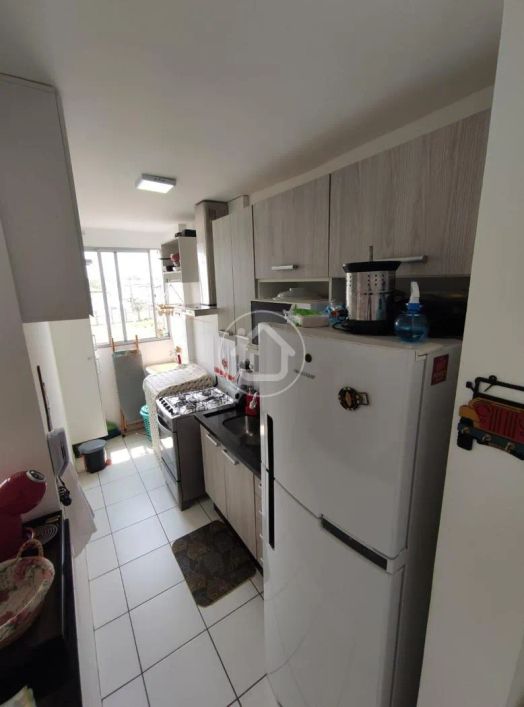 APARTAMENTO 2 QUARTOS COM SACADA E ARMARIOS