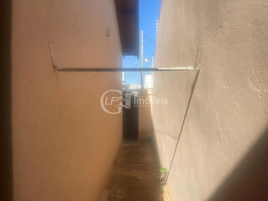 Imperdível oportunidade: Casa à venda em Campo Grande-MS, Tiradentes. 3 quartos, 1 suíte, 2 salas, 1