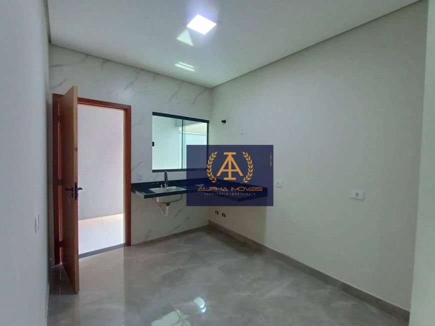 CASA NOVA BEM LOCALIZADA