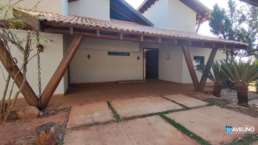 Sobrado com espaço bem amplo