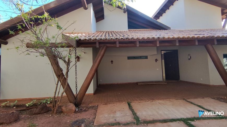 Sobrado com espaço bem amplo
