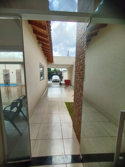 Casa com 2 apartamentos e 1 suite, Parque Res. Maria A Pedrossian