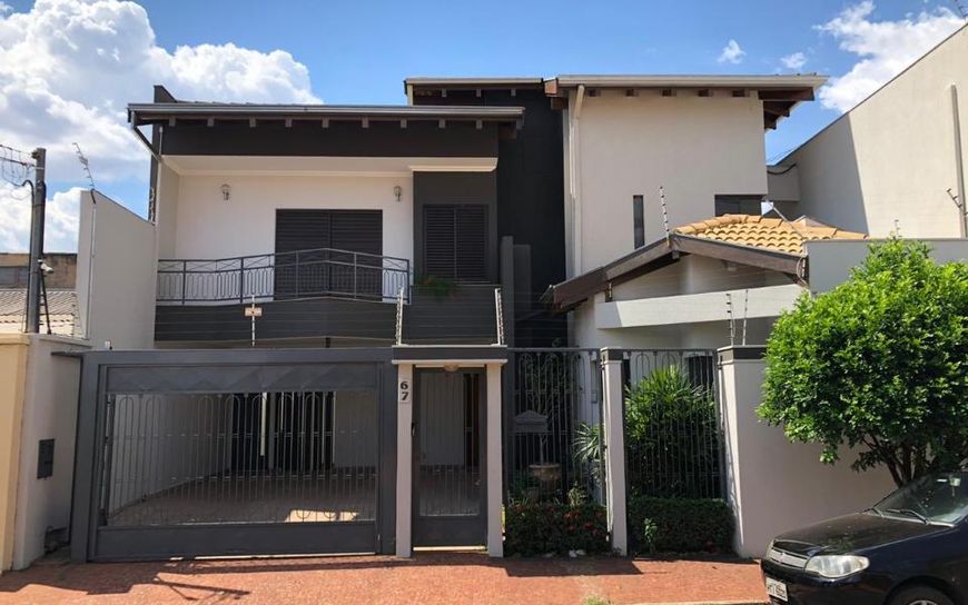 Sobrando com bela vista no coração da cidade