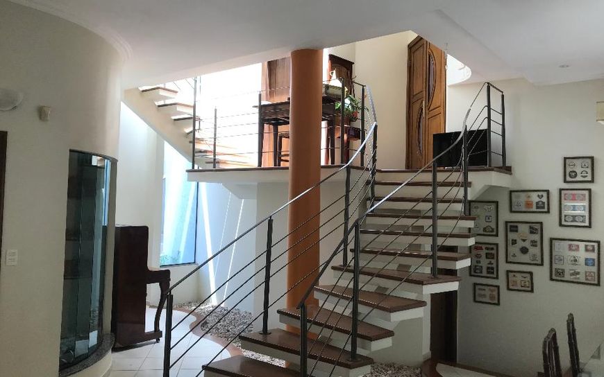 Sobrando com bela vista no coração da cidade
