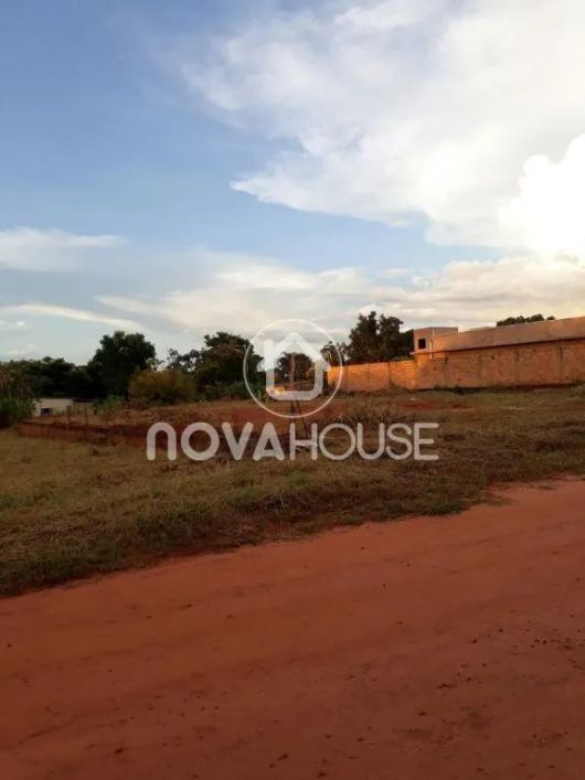 TERRENO NO JARDIM NOROESTE