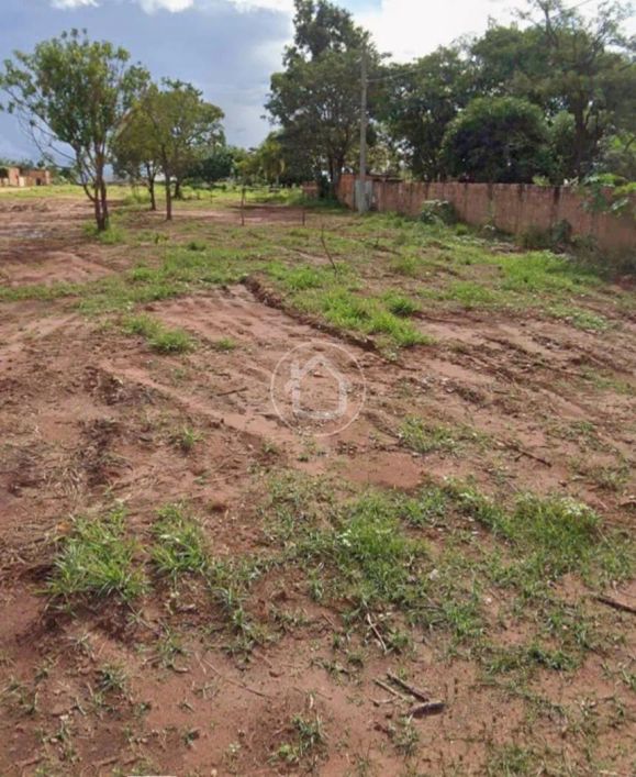 AREA DE 2.520 M²- 07 TERRENOS JUNTOS JD. NOROESTE