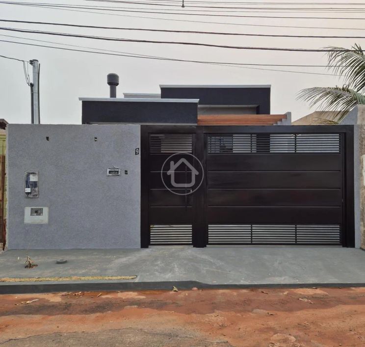 CASA COM 3 DORMITORIOS REGIÃO DA BASE AEREA