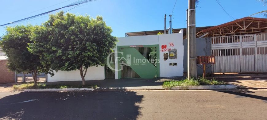 Imóvel à venda em Campo Grande-MS: Casa com 3 quartos, 2 salas, 2 banheiros e 3 vagas na Coronel Ant