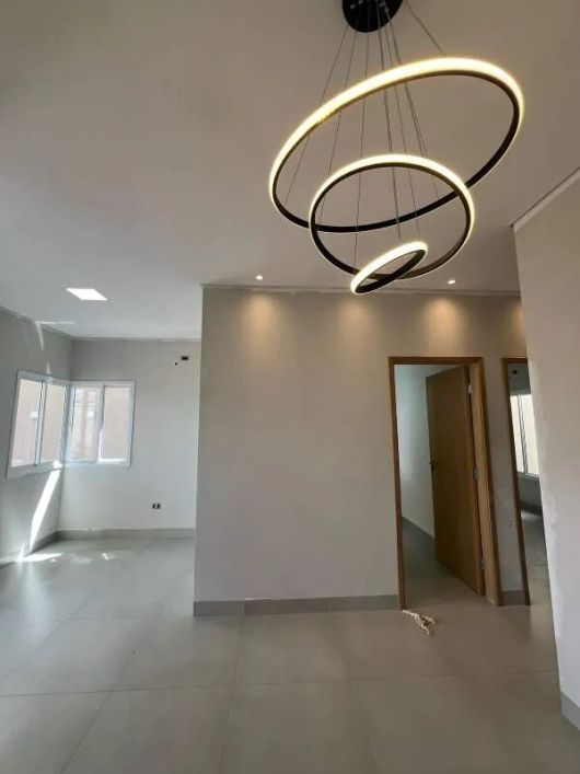 Casa térrea moderna e aconchegante em excelente localização!!