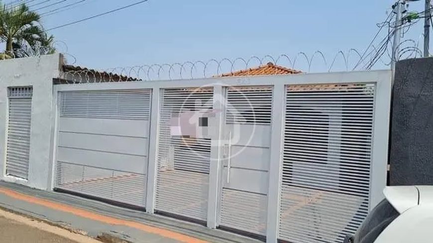 CASA TÉRREA A VENDA BAIRRO TIRADENTES