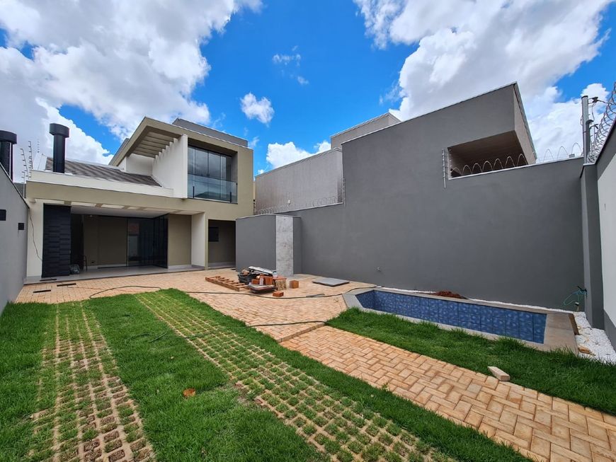 LINDO IMÓVEL COM MEZANINO