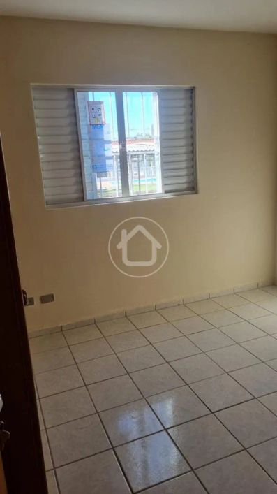 APARTAMENTO TÉRREO - EXCELENTE LOCALIZAÇÃO