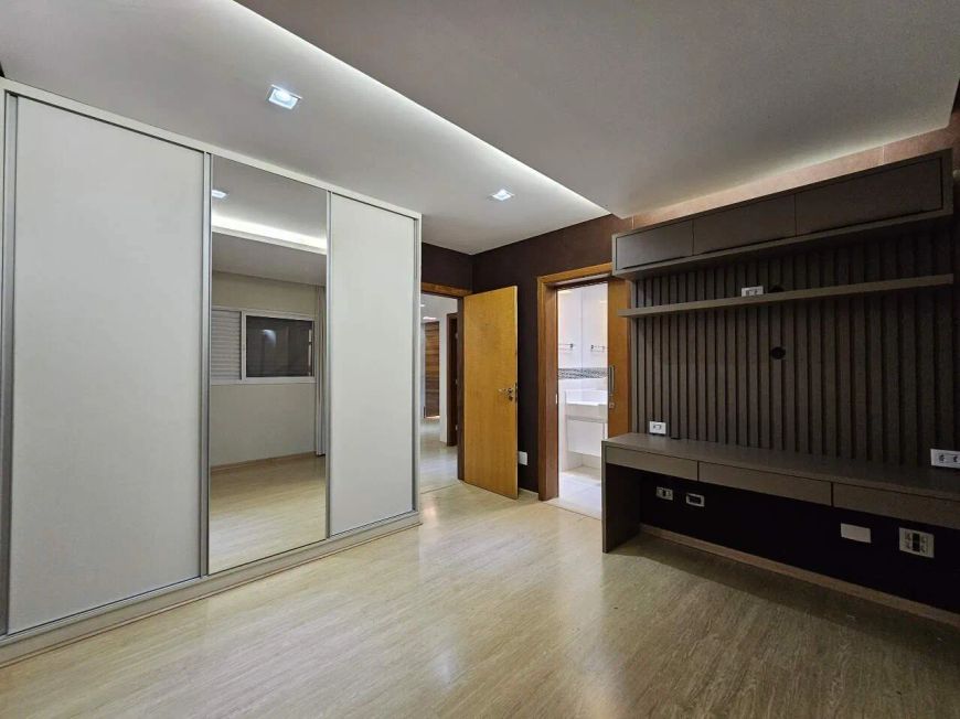 Sobrado - Condomínio à venda, 1 quarto, 4 suítes, 4 vagas, Residencial Damha - Campo Grande/MS