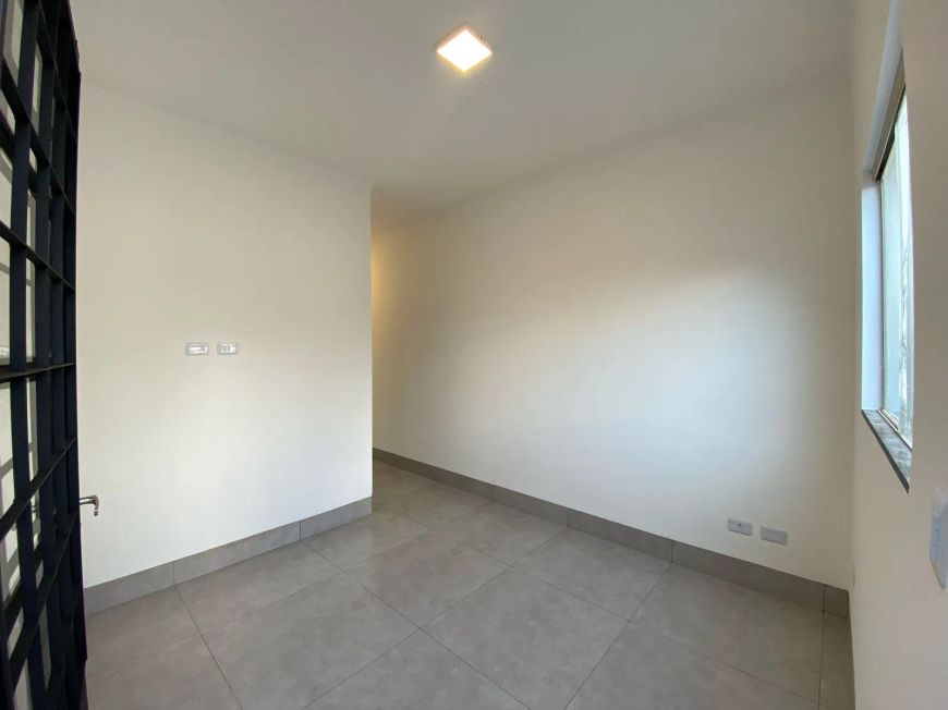 Casa reformada próximo ao aeroporto em Campo Grande/MS
