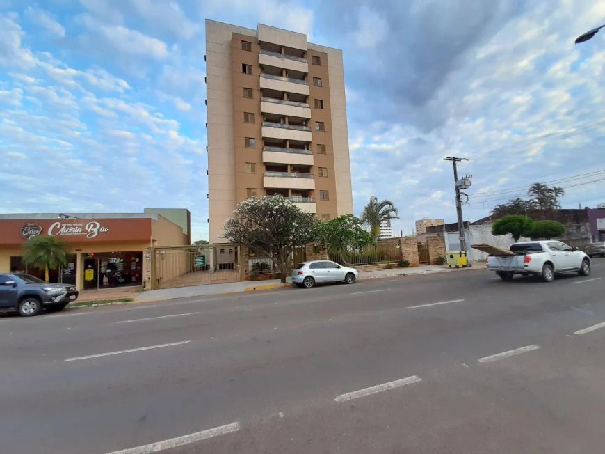 OPORTUNIDADE - Ed. Jamile Tannous - 3 quartos - 3 vagas