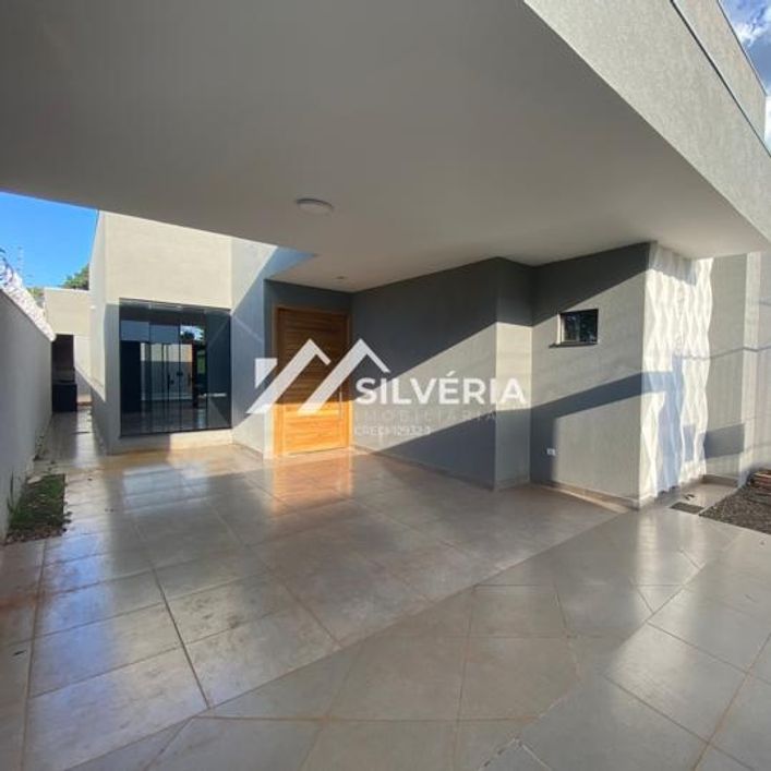 Casa com piscina no Rita Viera