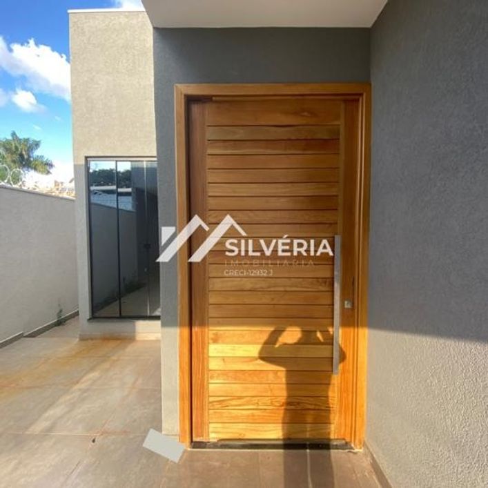Casa com piscina no Rita Viera
