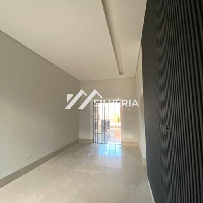 Casa com piscina no Rita Viera