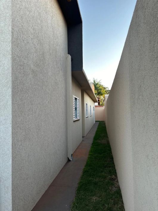 Vendo casa no Aero rancho, aceita financiamento!