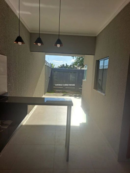 Bem próximo ao colégio Militar, linda casa!