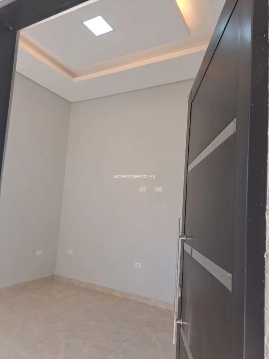 Bem próximo ao colégio Militar, linda casa!