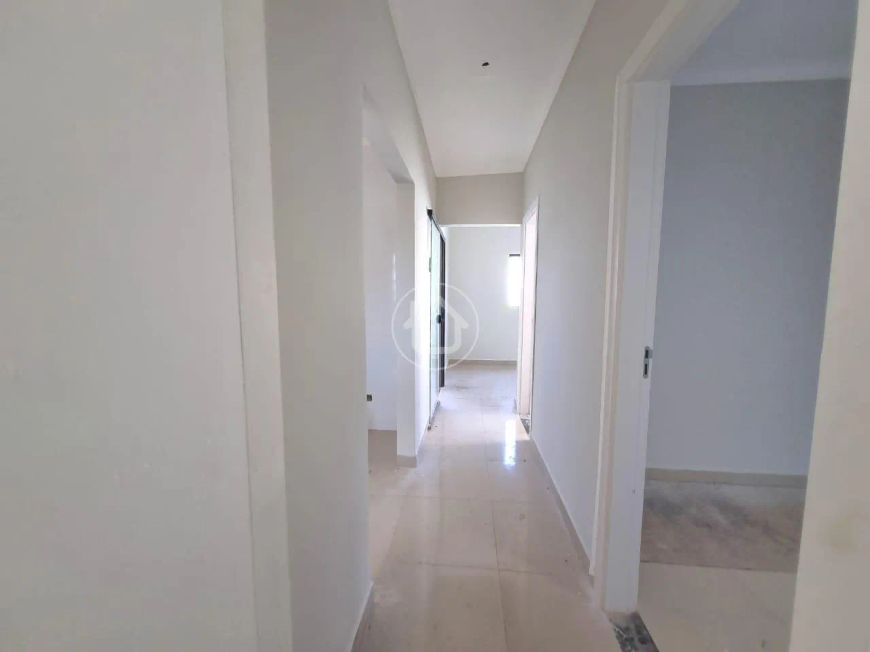 CASA COM 2 DORMITORIOS SENDO 1 SUÍTE