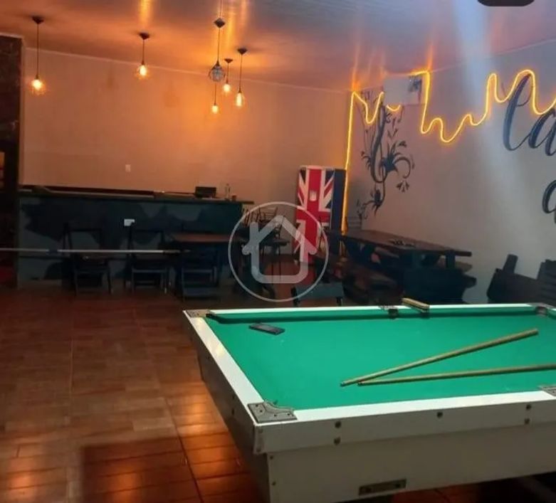 PARA VENDA - ESPAÇO PARA EVENTOS COM PISCINA