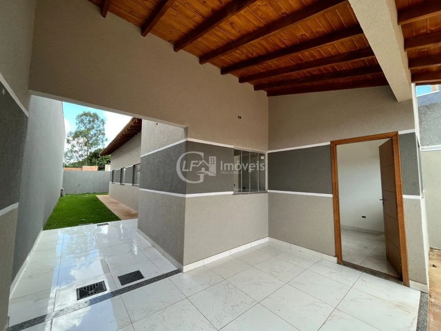 Ampla casa nova - 1 suíte e 2 quartos