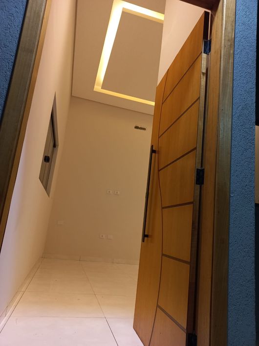 CASA NOVA COM FINO ACABAMENTO NO BAIRRO PARQUE DOS LARANJAIS