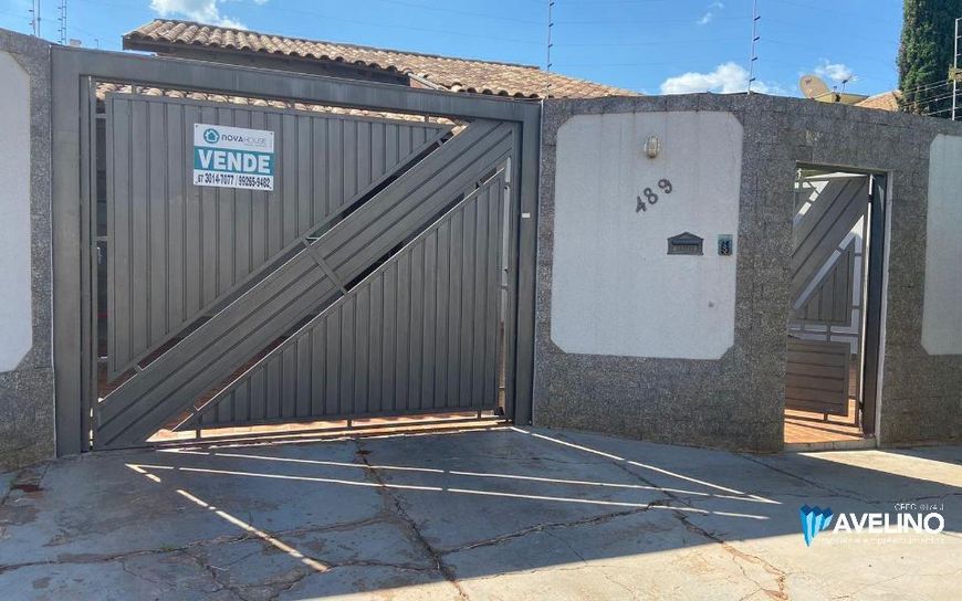 Casa AMPLA/terreno inteiro