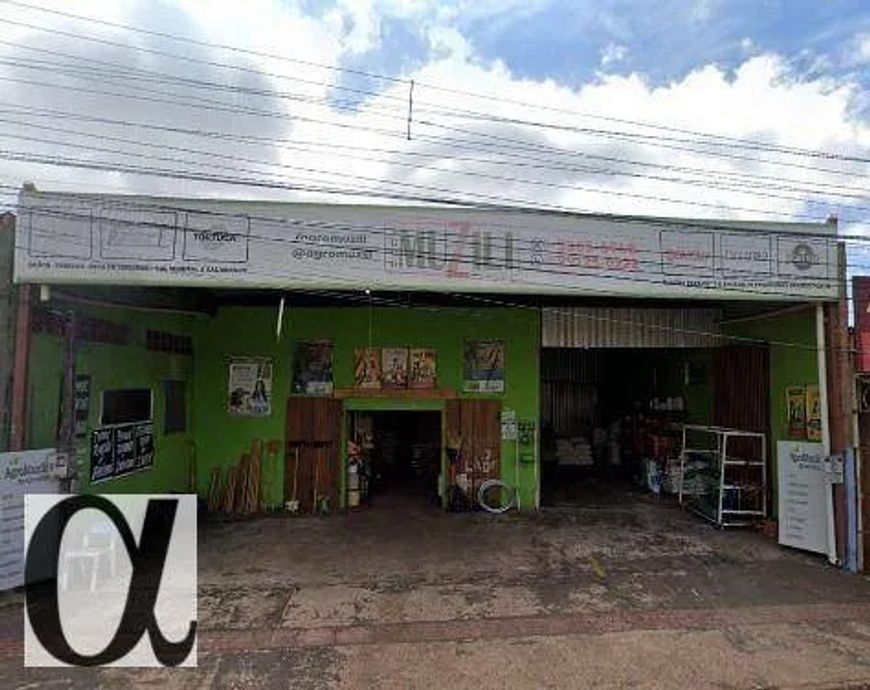 Casa comercial em frente ao Comper Tamandaré