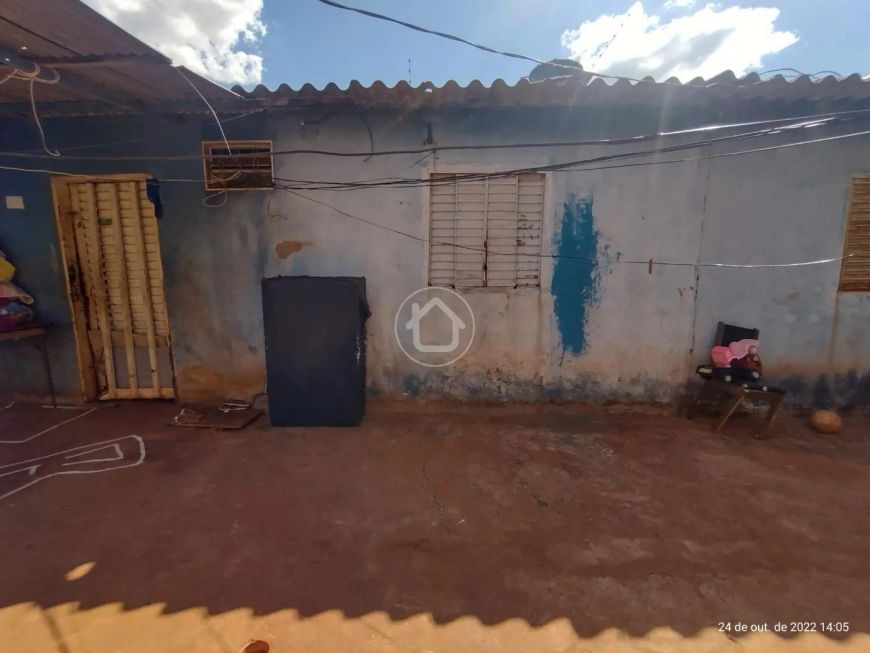 IMÓVEL COM 3 KITINETS NO JD COLUMBIA