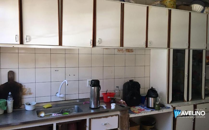 Casa com salão comercial no bairro Mata do Jacinto