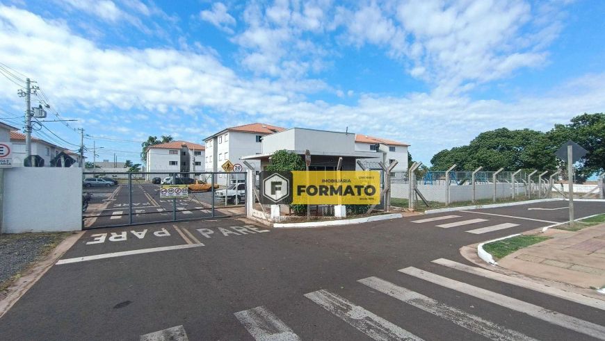 Apartamento com 2 dormitórios à venda, 47 m² por R$ 150.000,00 - Residencial Sírio Libanês I - Campo