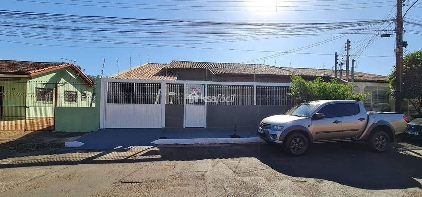 Casa com 4 quartos à Venda, Coophasul - Campo Grande