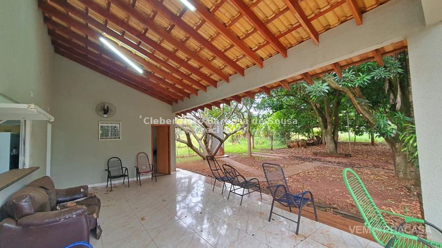linda chácara de 5.000m², localizada na saída para Sidrolândia, a apenas 2 km da cidade