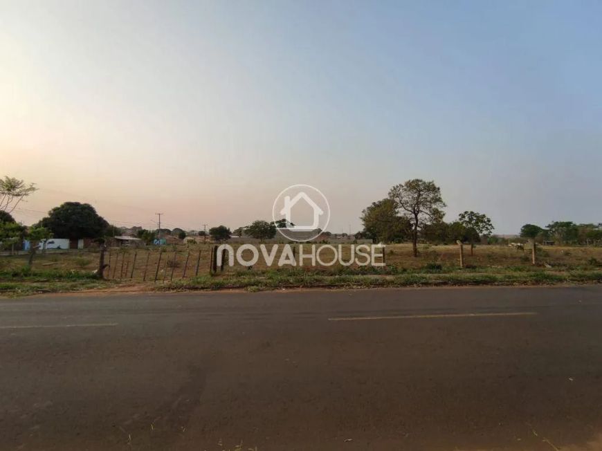 TERRENO 10.000M2 DE ESQUINA NO ASFALTO JD VERANEIO