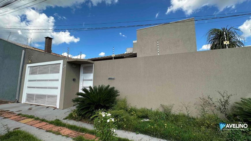 Casa Térrea com piscina e 4 quartos no Morada Verde