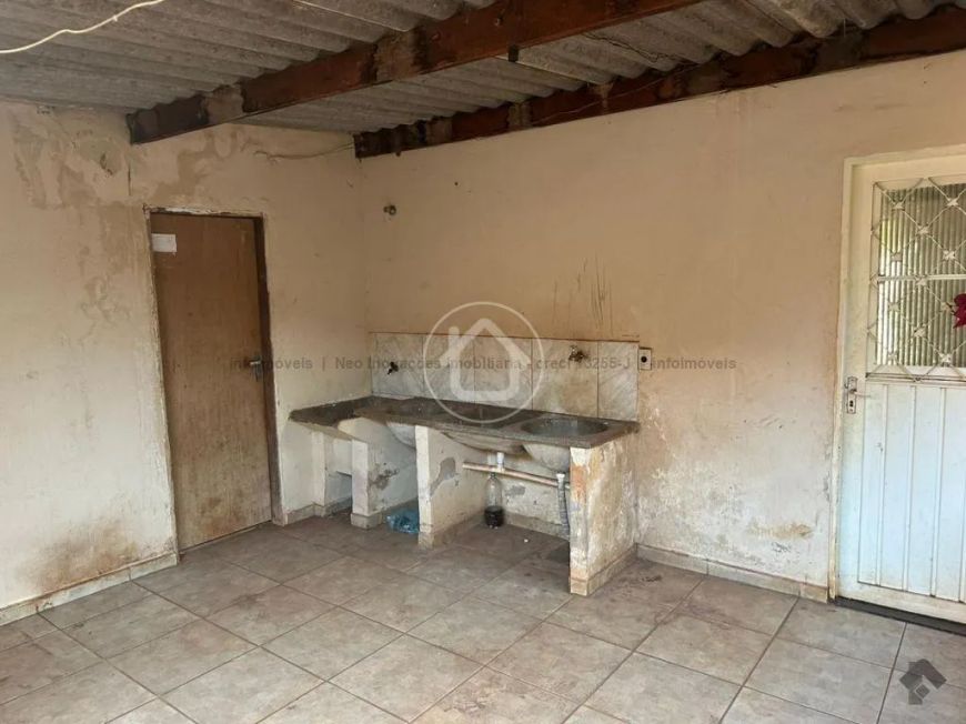 TERRENO AMPLO COM CASA