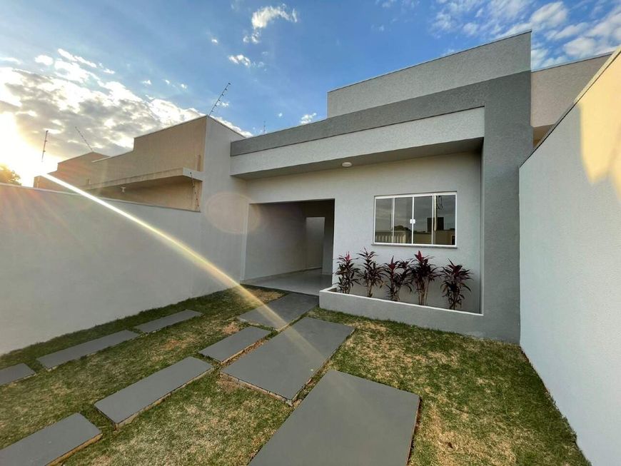 CASA TÉRREA NO JARDIM SAMAMBAIA