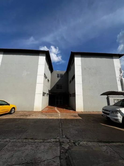 Apartamento de 2 quartos no Res. Etiodes Ferreira