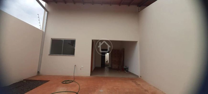 CASA NOVA COM 3 QUARTOS NO SANTO AMARO