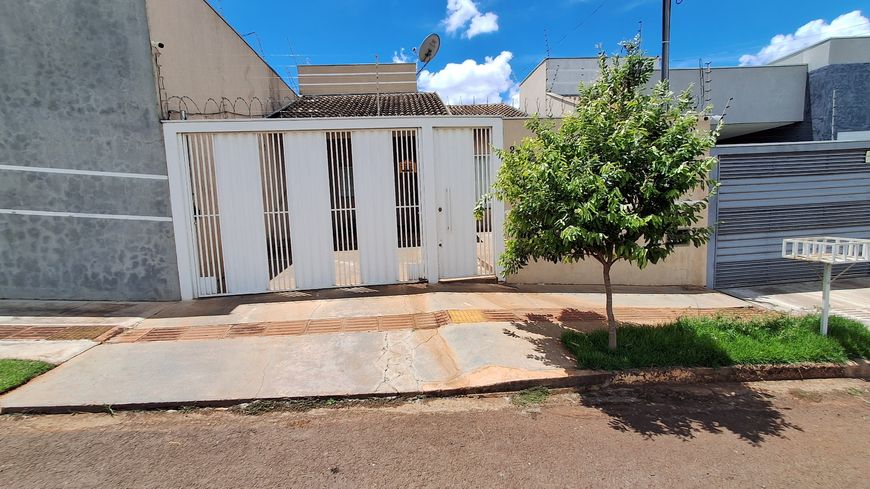 Casa térrea para venda tem 75 metros quadrados com 2 quartos em Água Limpa Park - Campo Grande - MS